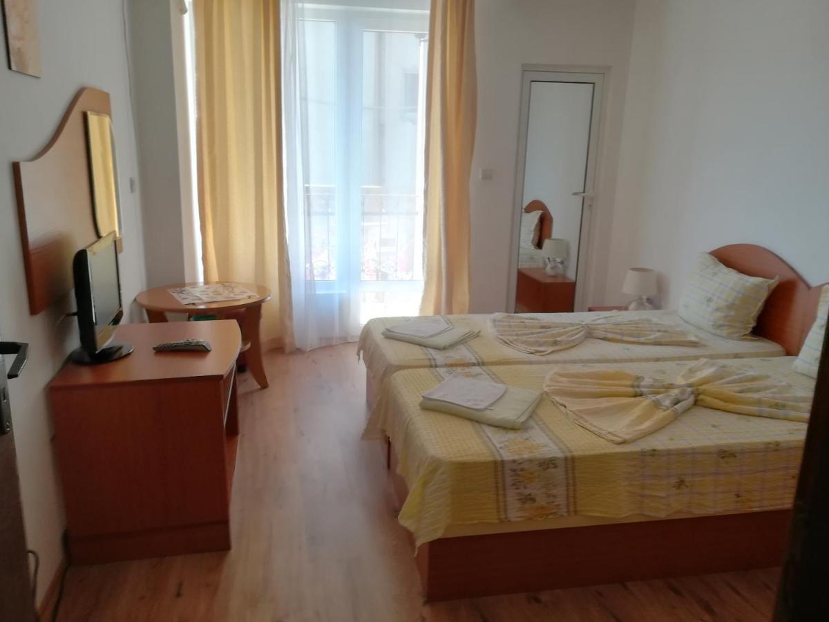 Guest House Stenli Primorsko Bagian luar foto