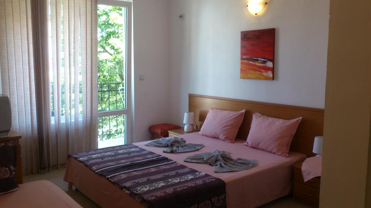 Guest House Stenli Primorsko Bagian luar foto